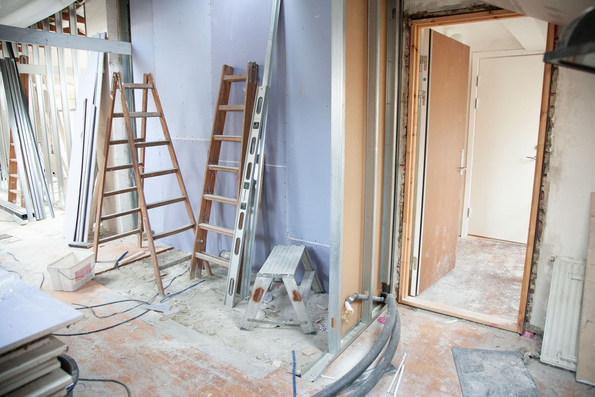 Hillside Family Residence — Services & finishing